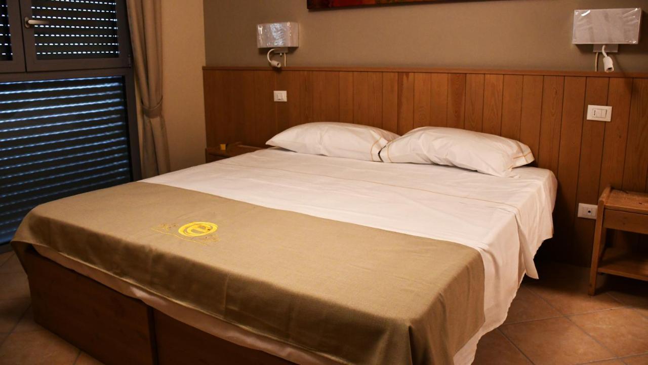 Aparthotel Eco & *